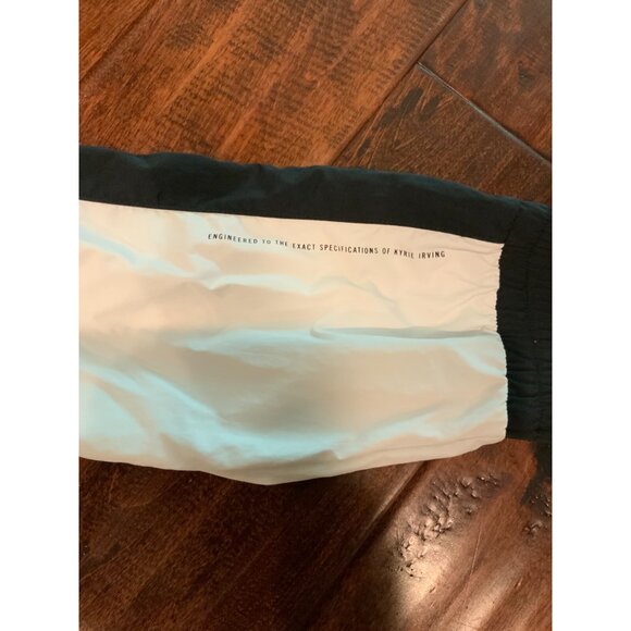 Nike Kyrie Erving Blue Black White Hooded Zip-Up Windbreaker Jacket Size Large - Picture 4 of 7